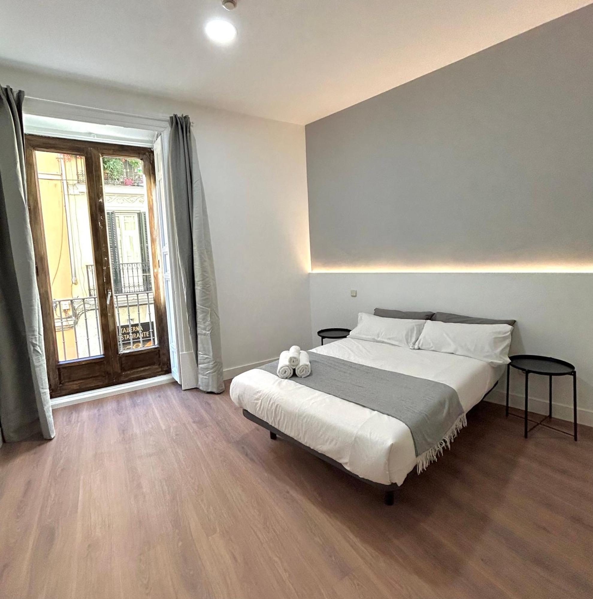 H21 Rooms Madrid Exterior photo