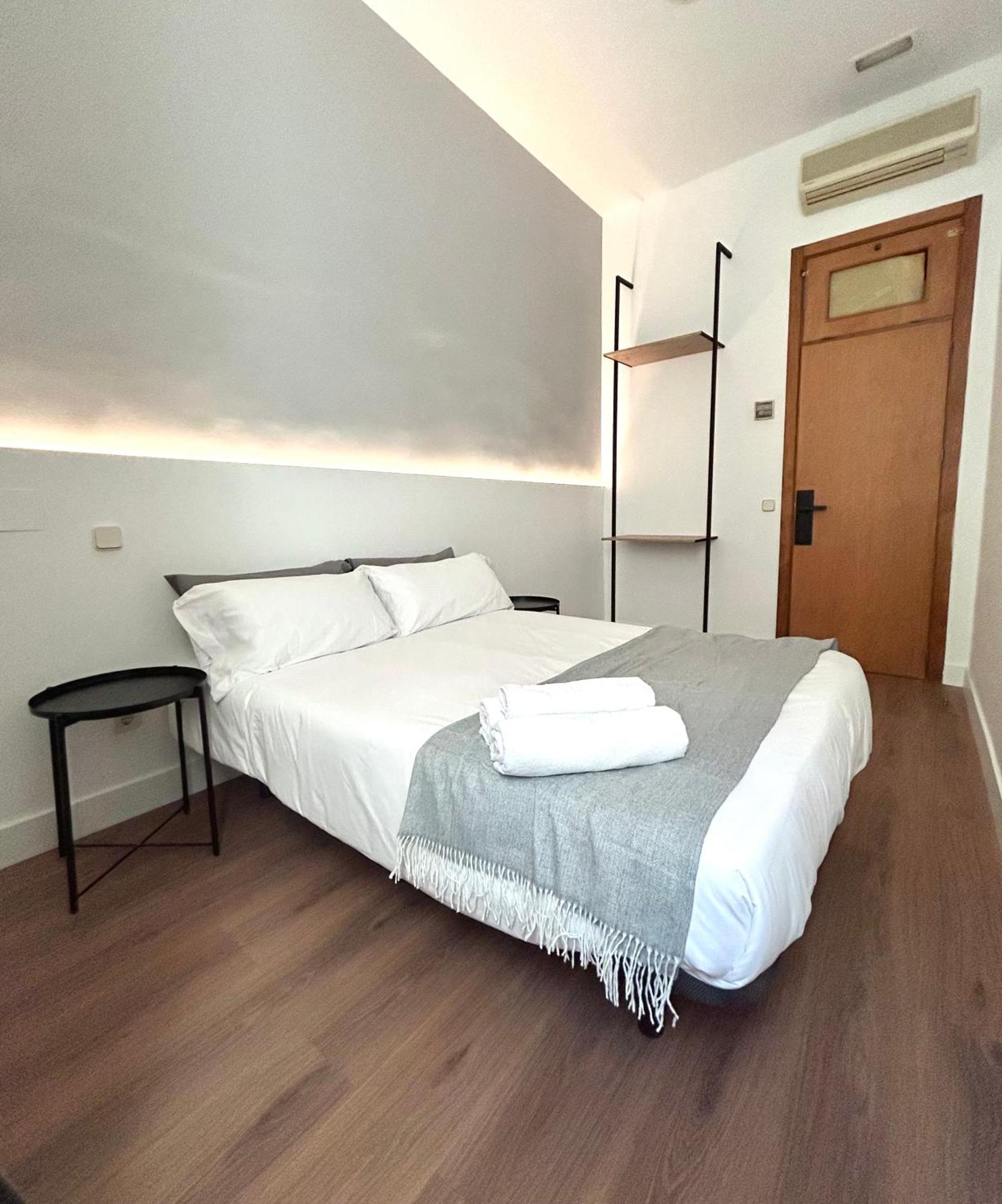 H21 Rooms Madrid Exterior photo