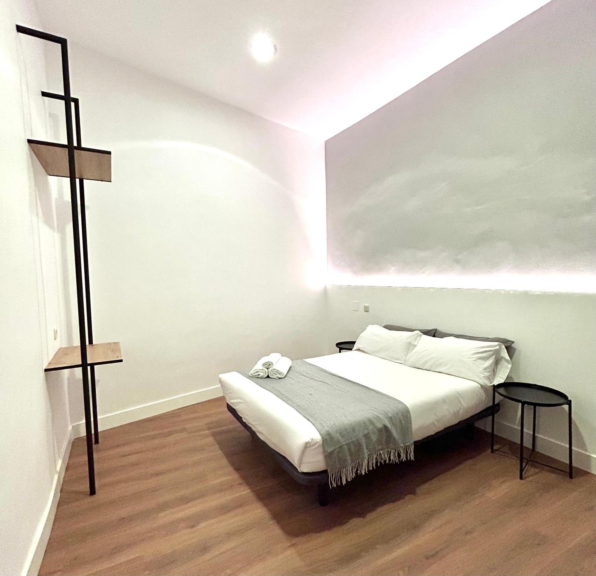 H21 Rooms Madrid Exterior photo